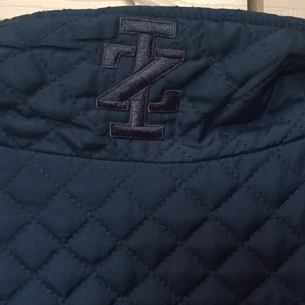 IZOD Vest - Picture 6 of 8